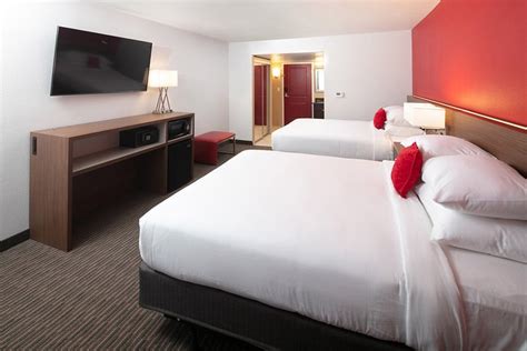 Rooms available at Red Lion Hotel Orlando Lake .